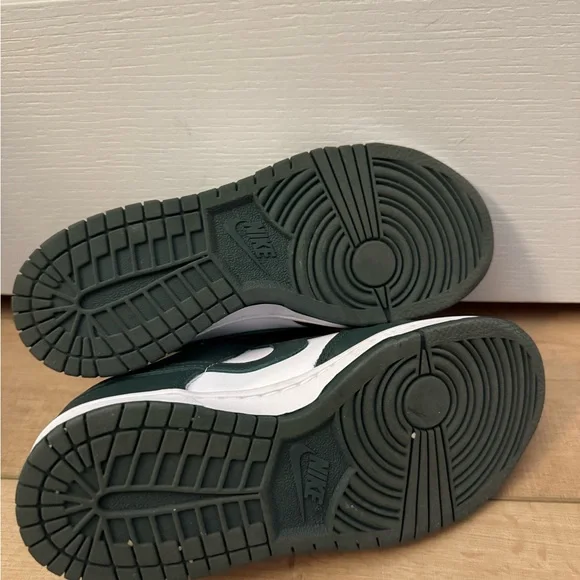 Women Nike Pandas size 35.5 or kids 3.5Y Nike Green and White Sneakers for Kids - Picture 5 of 6